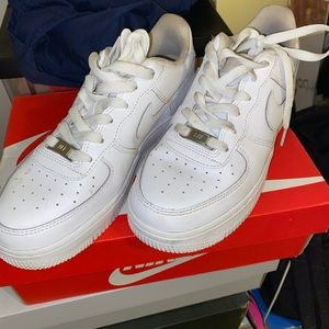 White Low Air Force Ones • Size 5.5 Youth/7.5 Womens